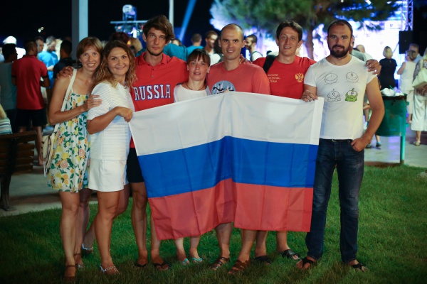 600px-Открытие чемпионата мира по фридаивингу 2015