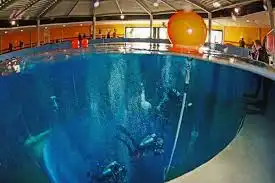 глубокий бассейн
